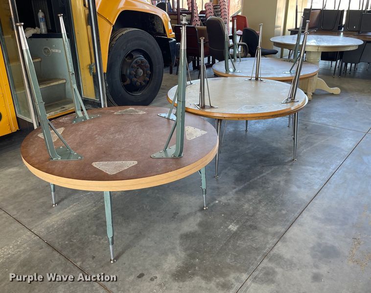 image for item NY9571 (7) round tables