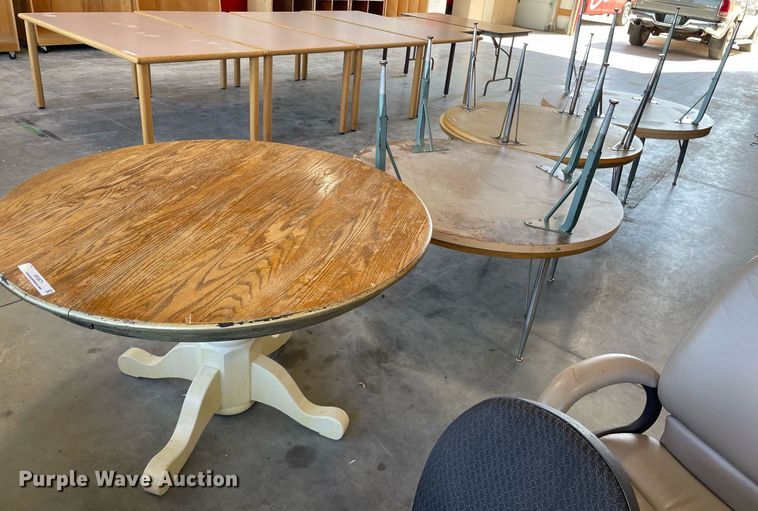 image for item NY9571 (7) round tables