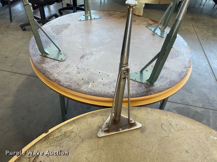 image for item NY9571 (7) round tables