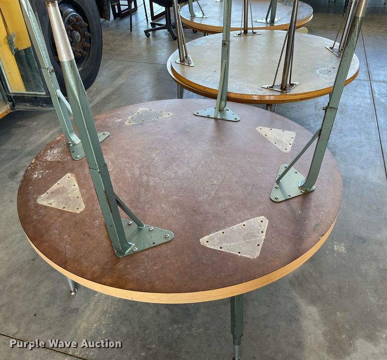 image for item NY9571 (7) round tables