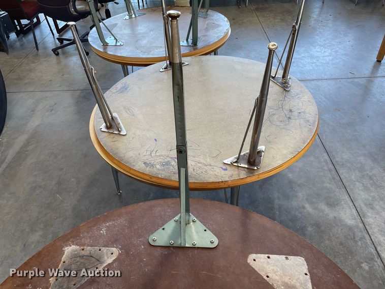 image for item NY9571 (7) round tables