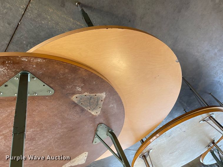 image for item NY9571 (7) round tables