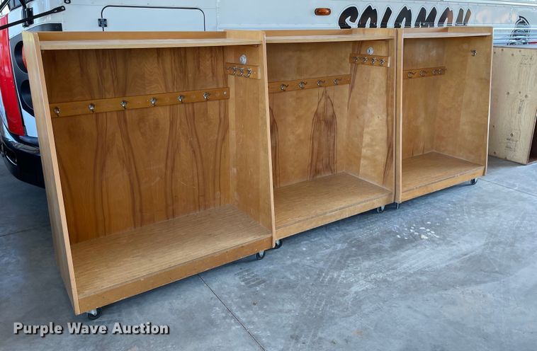 image for item NY9573 (3) cabinets