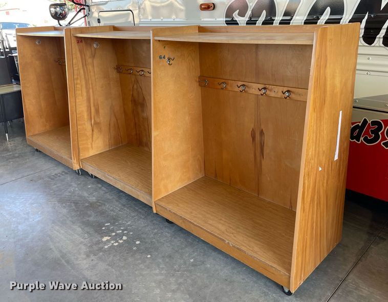image for item NY9573 (3) cabinets