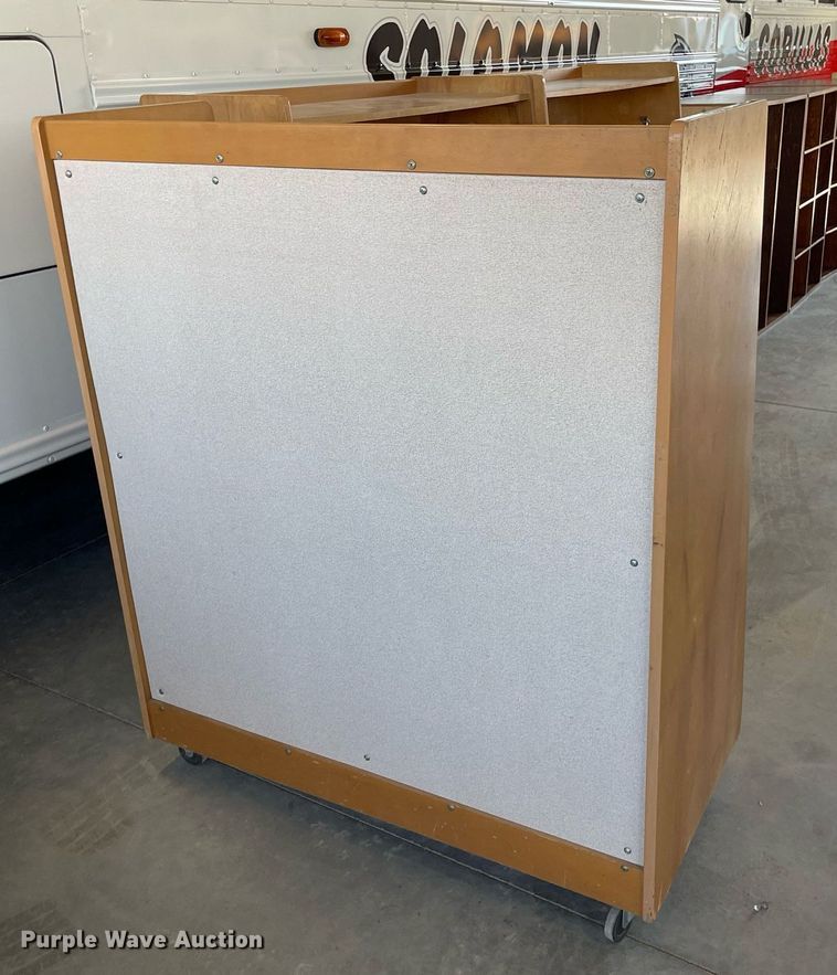 image for item NY9573 (3) cabinets