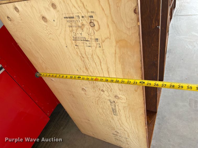 image for item NY9574 (5) wood cabinets/cubbies