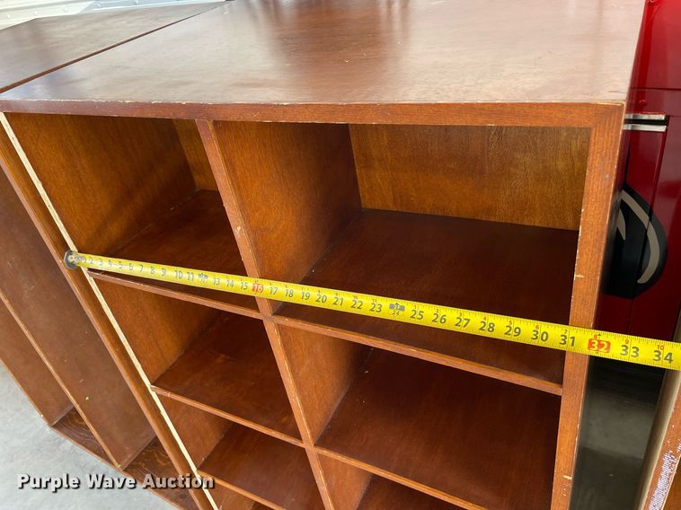 image for item NY9574 (5) wood cabinets/cubbies