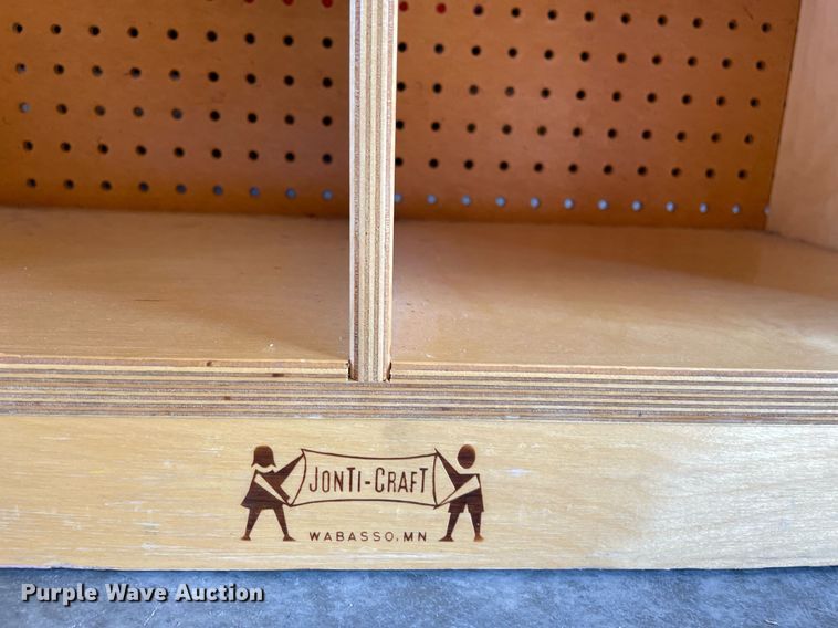 image for item NY9574 (5) wood cabinets/cubbies