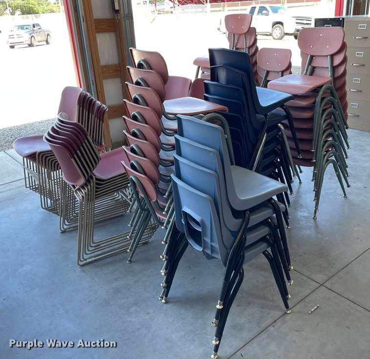 image for item NY9578 Approximately 78 chairs