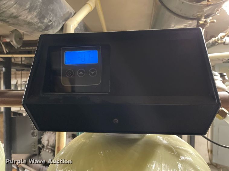 image for item NY9587 Pentair 9500 8XT  water softener system