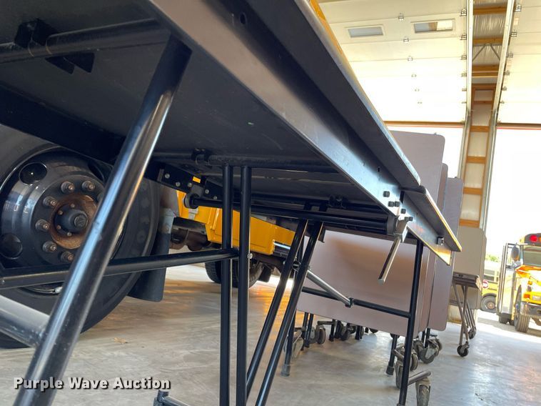 image for item NY9591 (8) folding tables