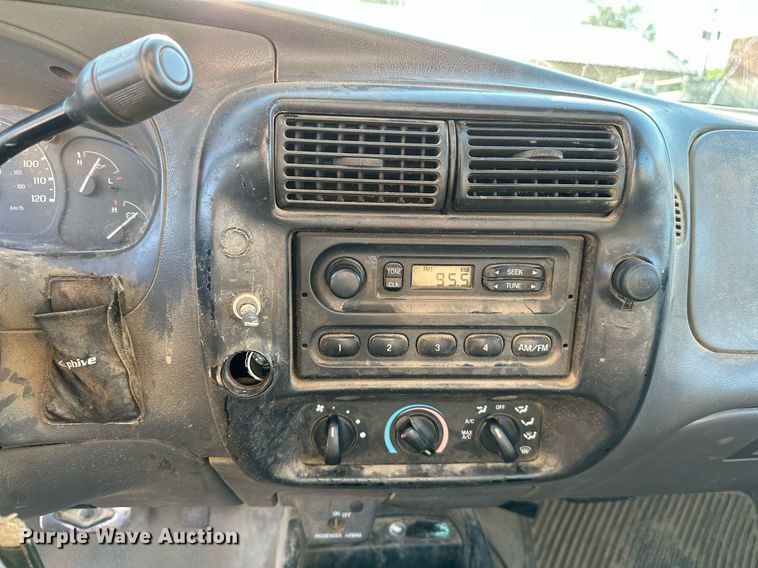 image for item OC9104 2003 Ford Ranger  pickup truck