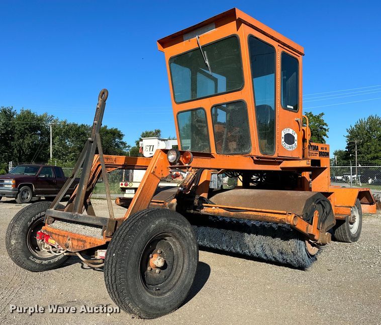 image for item OC9105 Bergkamp HB10  broom