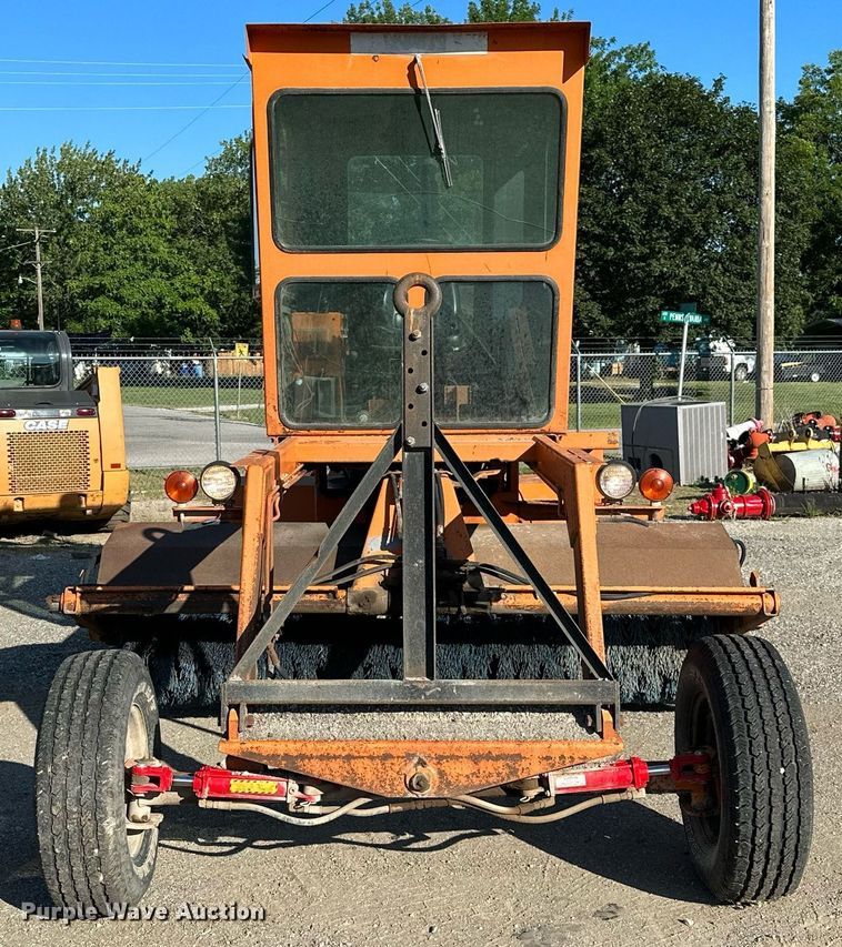 image for item OC9105 Bergkamp HB10  broom