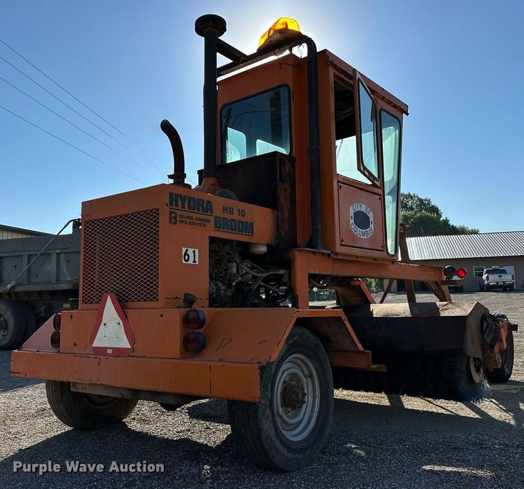 image for item OC9105 Bergkamp HB10  broom