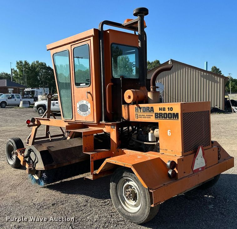 image for item OC9105 Bergkamp HB10  broom