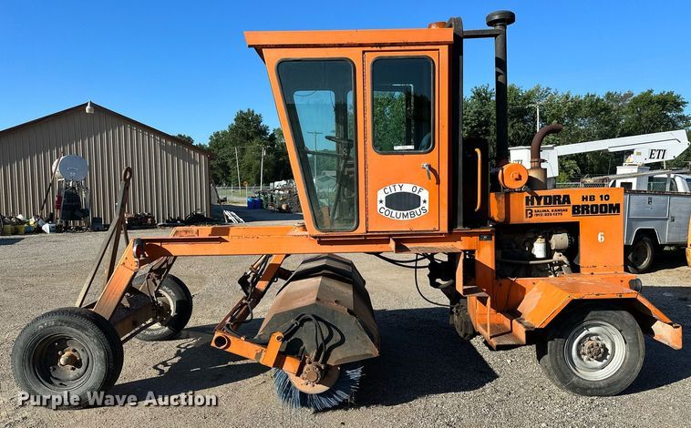 image for item OC9105 Bergkamp HB10  broom