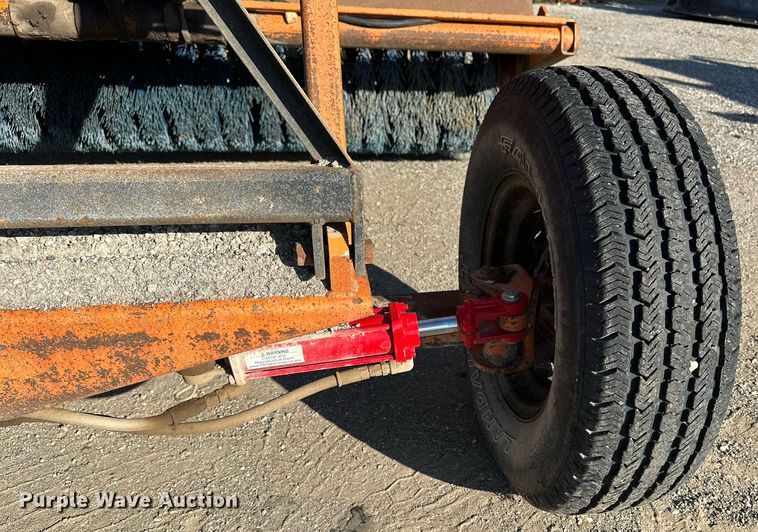 image for item OC9105 Bergkamp HB10  broom