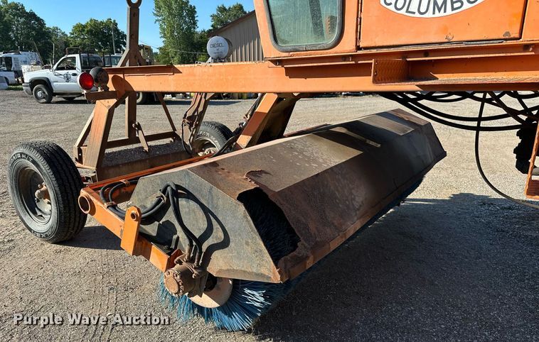 image for item OC9105 Bergkamp HB10  broom