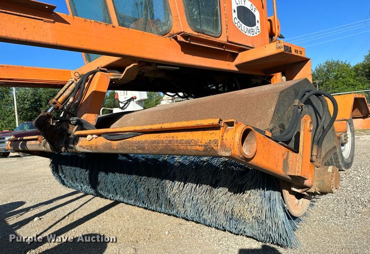 image for item OC9105 Bergkamp HB10  broom