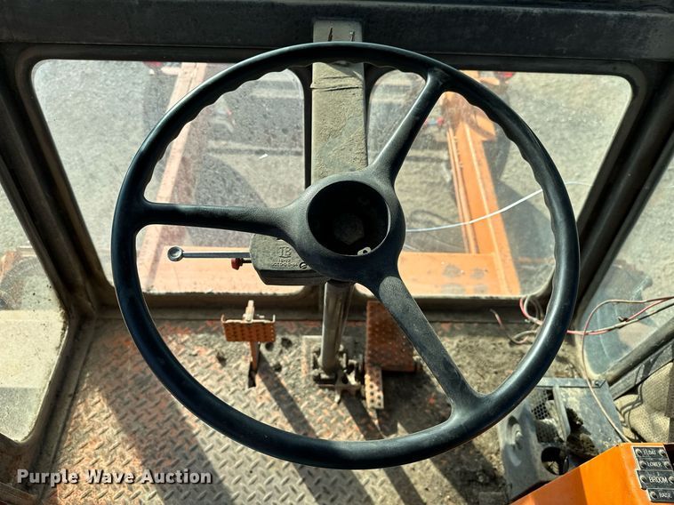 image for item OC9105 Bergkamp HB10  broom