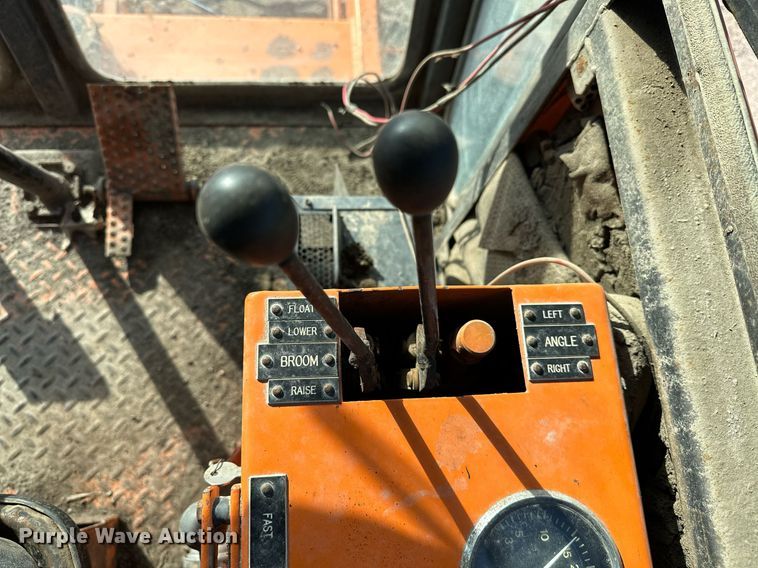 image for item OC9105 Bergkamp HB10  broom