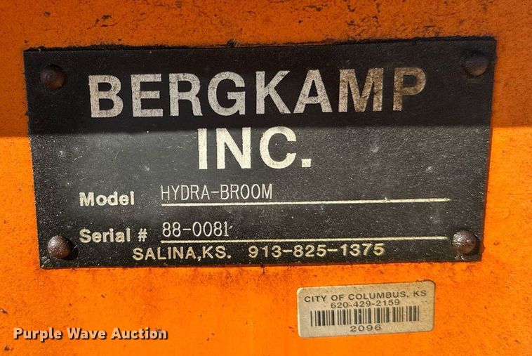 image for item OC9105 Bergkamp HB10  broom