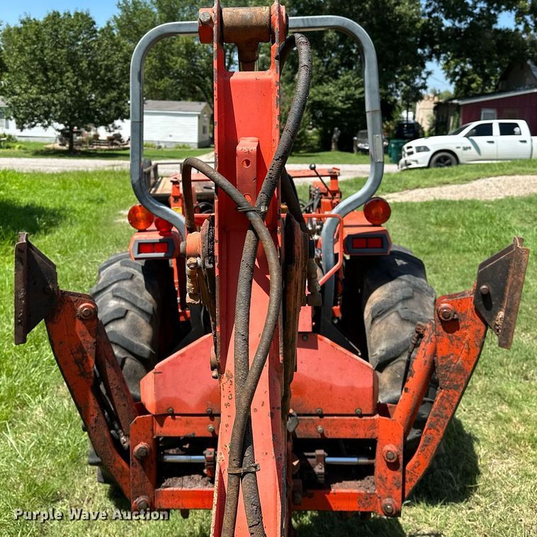 image for item OC9122 1991 Kubota L2950  MFWD tractor