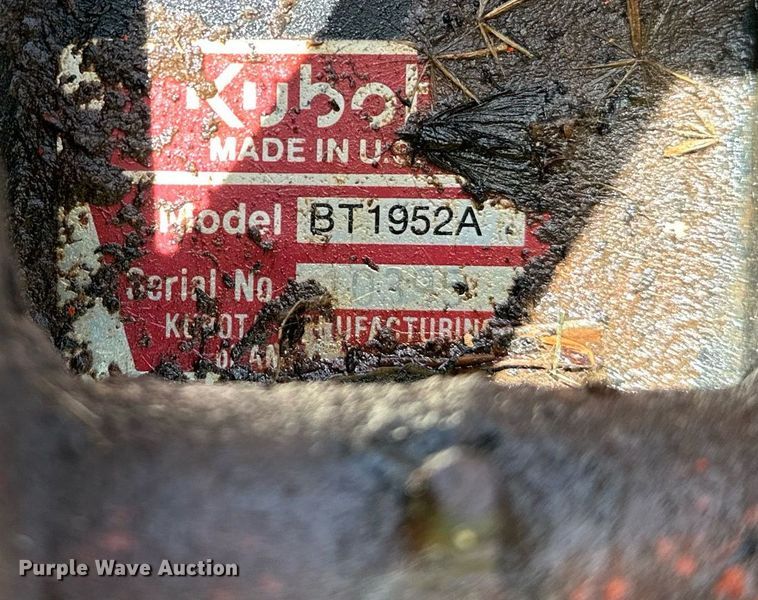 image for item OC9122 1991 Kubota L2950  MFWD tractor