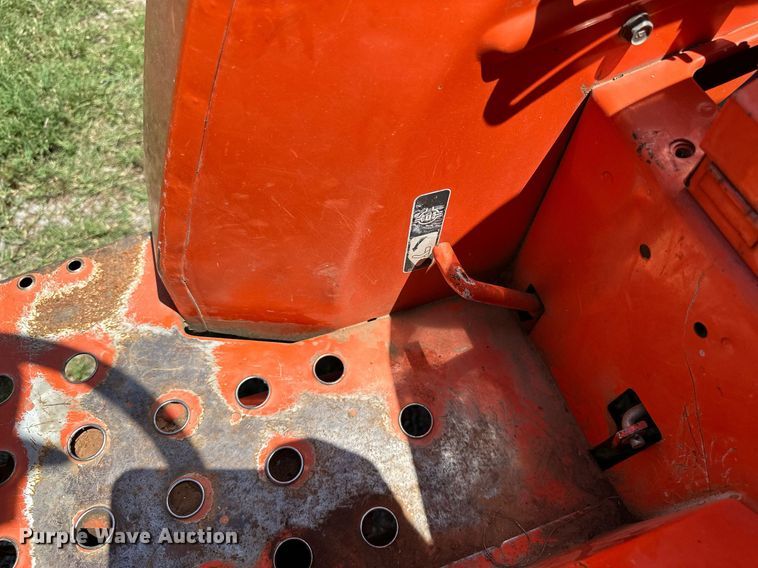 image for item OC9122 1991 Kubota L2950  MFWD tractor