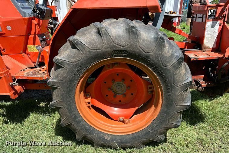 image for item OC9122 1991 Kubota L2950  MFWD tractor