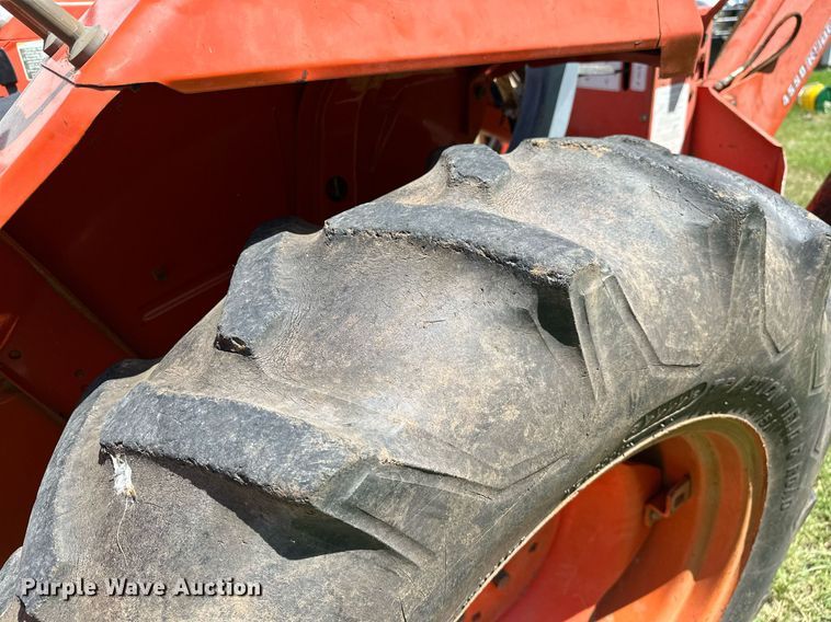 image for item OC9122 1991 Kubota L2950  MFWD tractor