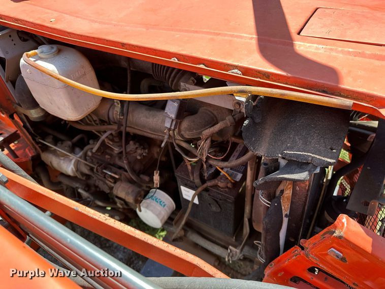 image for item OC9122 1991 Kubota L2950  MFWD tractor