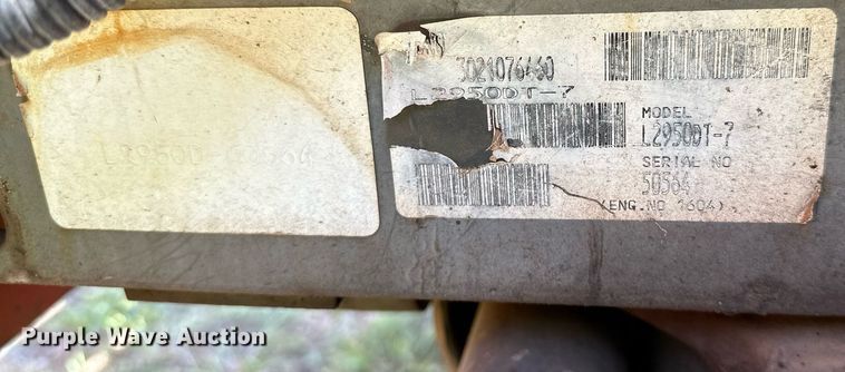 image for item OC9122 1991 Kubota L2950  MFWD tractor