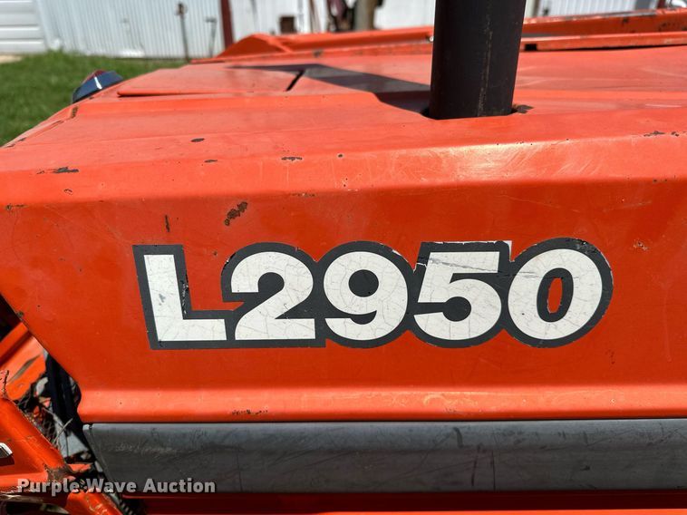 image for item OC9122 1991 Kubota L2950  MFWD tractor