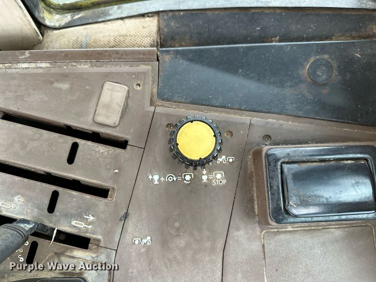 image for item OG9136 John Deere 6405  tractor