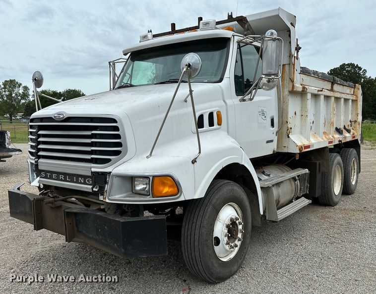 image for item OG9137 2006 Sterling L8500  dump truck