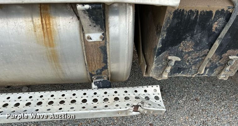 image for item OG9137 2006 Sterling L8500  dump truck