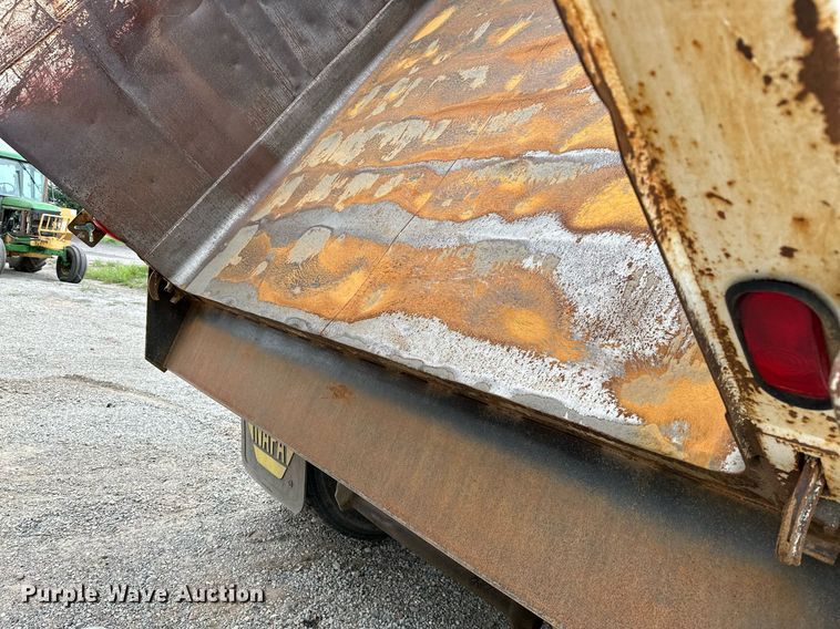 image for item OG9137 2006 Sterling L8500  dump truck