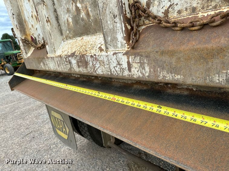 image for item OG9137 2006 Sterling L8500  dump truck