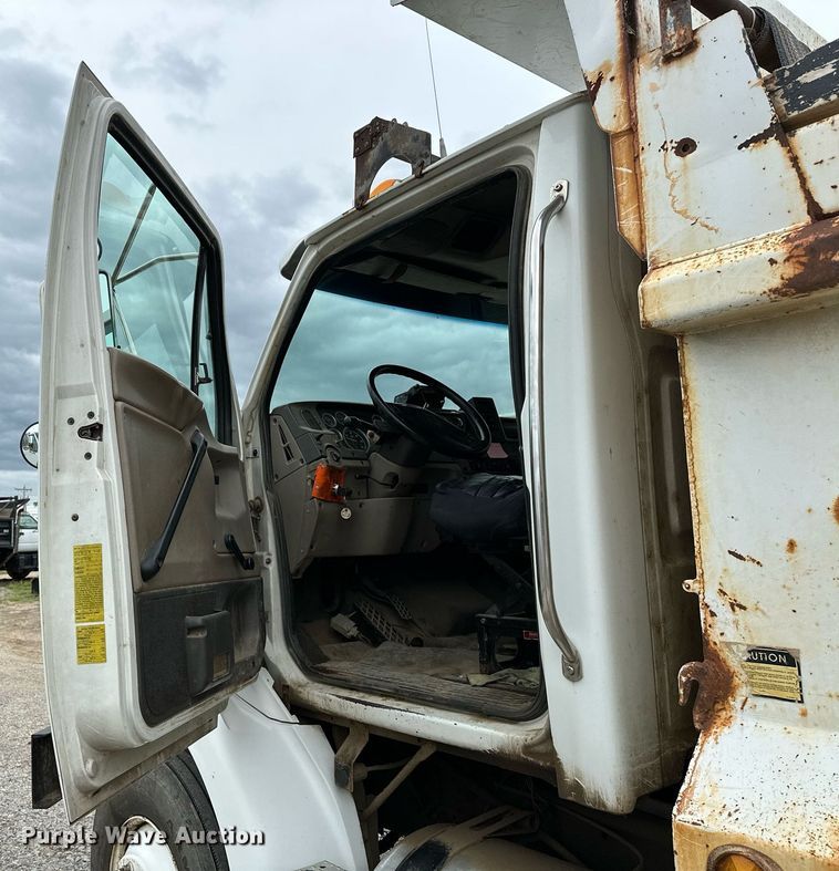 image for item OG9137 2006 Sterling L8500  dump truck