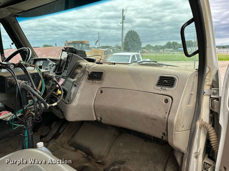 image for item OG9137 2006 Sterling L8500  dump truck