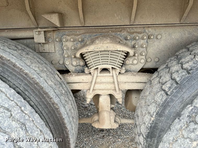 image for item OG9137 2006 Sterling L8500  dump truck