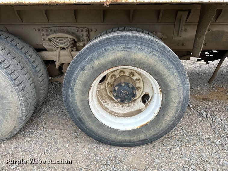 image for item OG9137 2006 Sterling L8500  dump truck