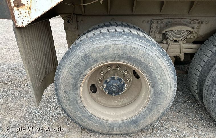image for item OG9137 2006 Sterling L8500  dump truck