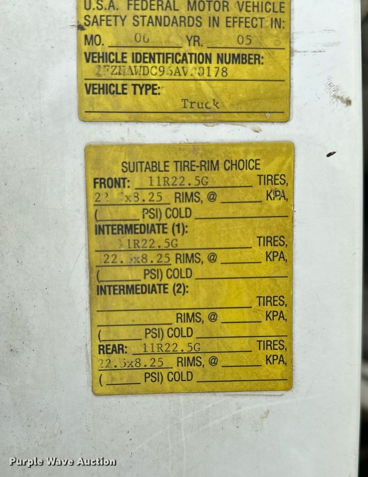 image for item OG9137 2006 Sterling L8500  dump truck