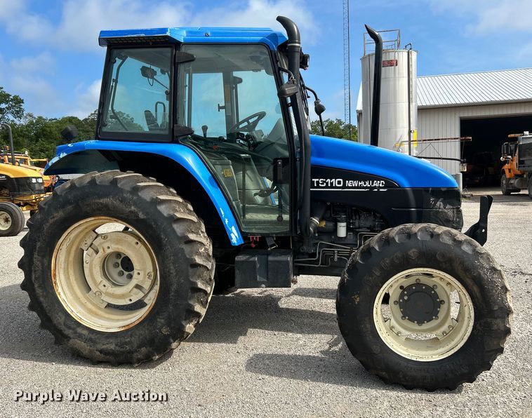 image for item OK9727 2001 New Holland TS110  MFWD tractor