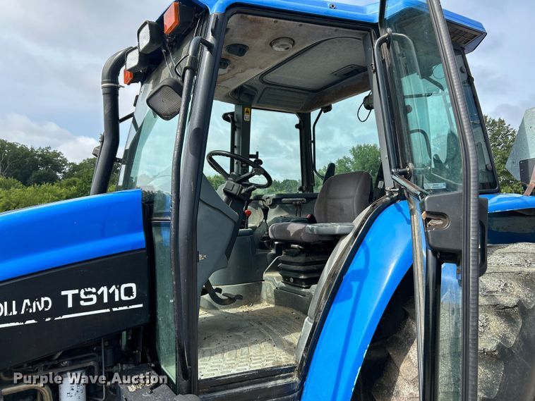image for item OK9727 2001 New Holland TS110  MFWD tractor