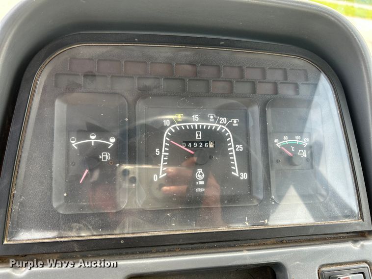 image for item OK9727 2001 New Holland TS110  MFWD tractor