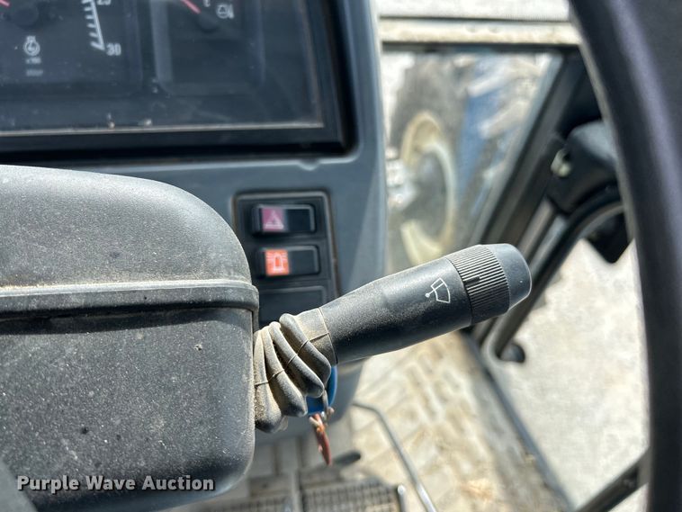 image for item OK9727 2001 New Holland TS110  MFWD tractor